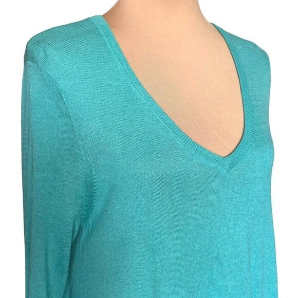 NWOT Acrobat  V-Neck Sweater Sz.L Turquoise Blue Asymmetrical Hem Relaxed Fit - Picture 4 of 11